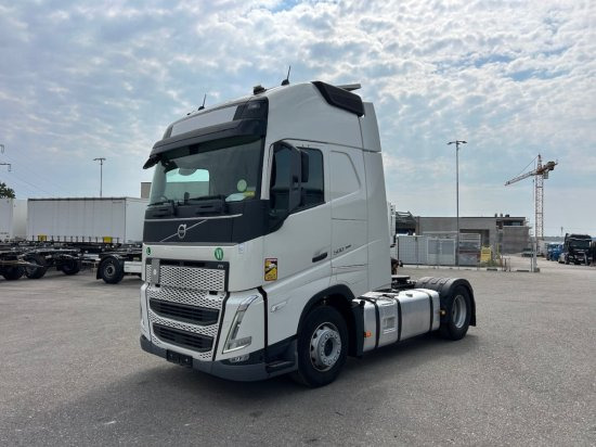 Volvo FH 500 EURO 6, I-Shift, Globetrotter, Standklima - Vilkikas: foto 1 Volvo FH 500 EURO 6, I-Shift, Globetrotter, Standklima - Vilkikas: foto 1