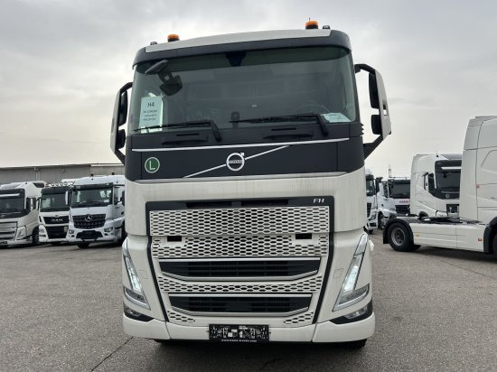 Volvo FH 500 6X2 Euro6, Retarder, Pritsche, Palfinger PK22002-EH - Platforminis/ Bortinis sunkvežimis, Sunkvežimis su kranu: foto 2 Volvo FH 500 6X2 Euro6, Retarder, Pritsche, Palfinger PK22002-EH - Platforminis/ Bortinis sunkvežimis, Sunkvežimis su kranu: foto 2