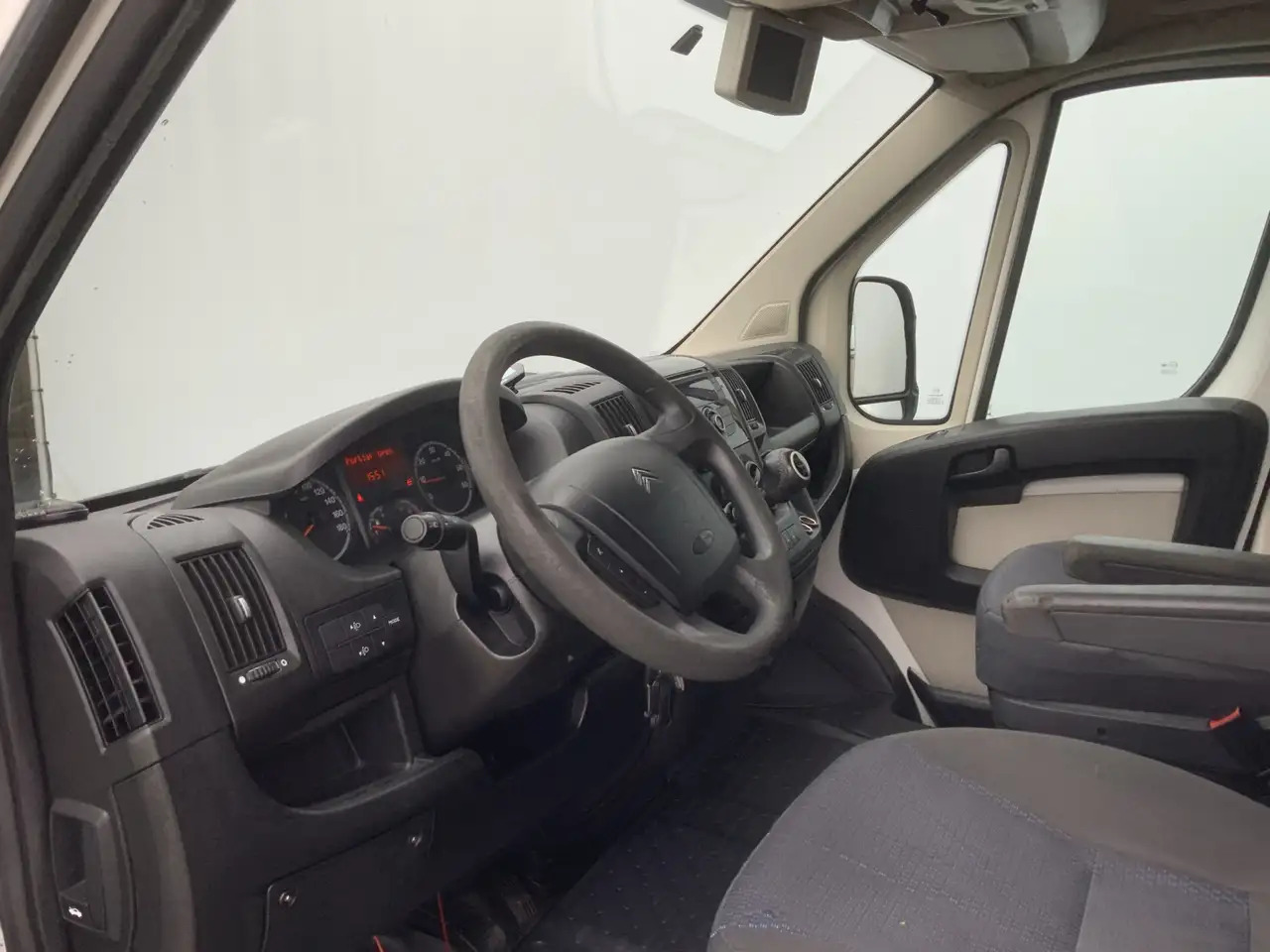 Citroen Jumper 30 2.2 HDI L2H2 Airco Cruise Camera 3 Zits sidebar - Krovininis mikroautobusas: foto 5 Citroen Jumper 30 2.2 HDI L2H2 Airco Cruise Camera 3 Zits sidebar - Krovininis mikroautobusas: foto 5