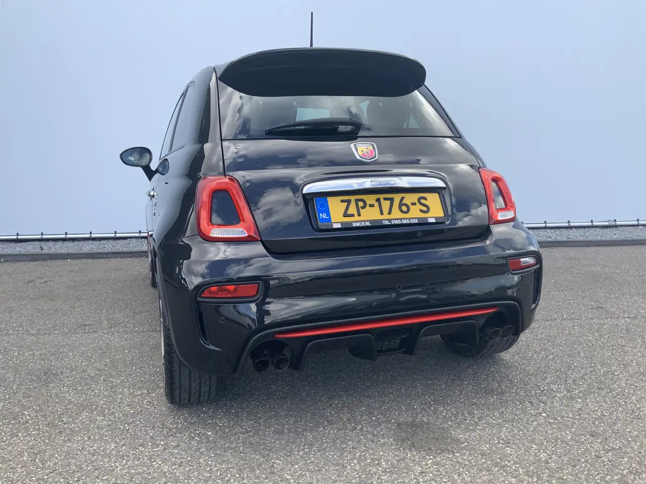 Fiat 500C Abarth 1.4 T-Jet 595 Automaat Euro 6 - Lengvasis automobilis: foto 3 Fiat 500C Abarth 1.4 T-Jet 595 Automaat Euro 6 - Lengvasis automobilis: foto 3