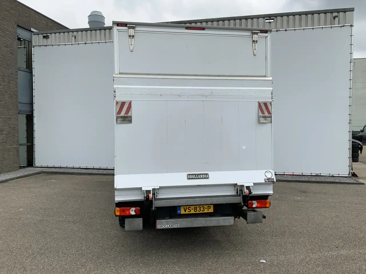 Fiat Ducato 35H 2.3 MultiJet L3H1 Meubelbak & Lift & Zijdeur A - Furgonas su krovinių dėže: foto 2 Fiat Ducato 35H 2.3 MultiJet L3H1 Meubelbak & Lift & Zijdeur A - Furgonas su krovinių dėže: foto 2