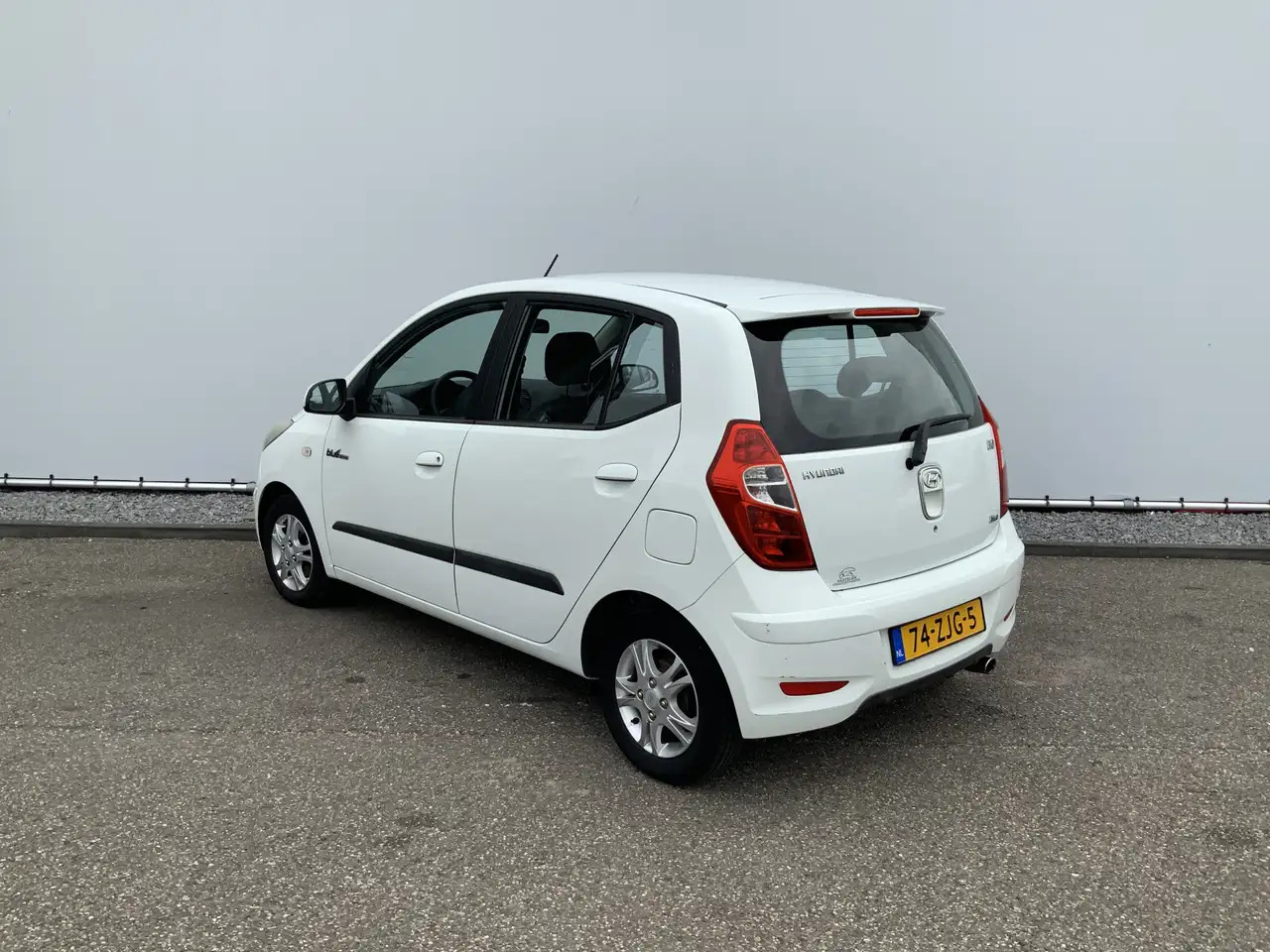 Hyundai i10 1.0 Pro 54083 KM! Airco, Lichtmetalen Wielen! - Hečbekas: foto 3 Hyundai i10 1.0 Pro 54083 KM! Airco, Lichtmetalen Wielen! - Hečbekas: foto 3