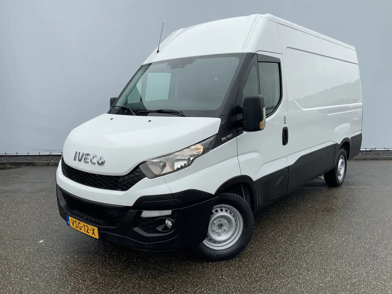 Iveco Daily 35S13V 2.3 352 H2 L3 Airco 3 Zits Opstap Euro 5 - Krovininis mikroautobusas: foto 1 Iveco Daily 35S13V 2.3 352 H2 L3 Airco 3 Zits Opstap Euro 5 - Krovininis mikroautobusas: foto 1