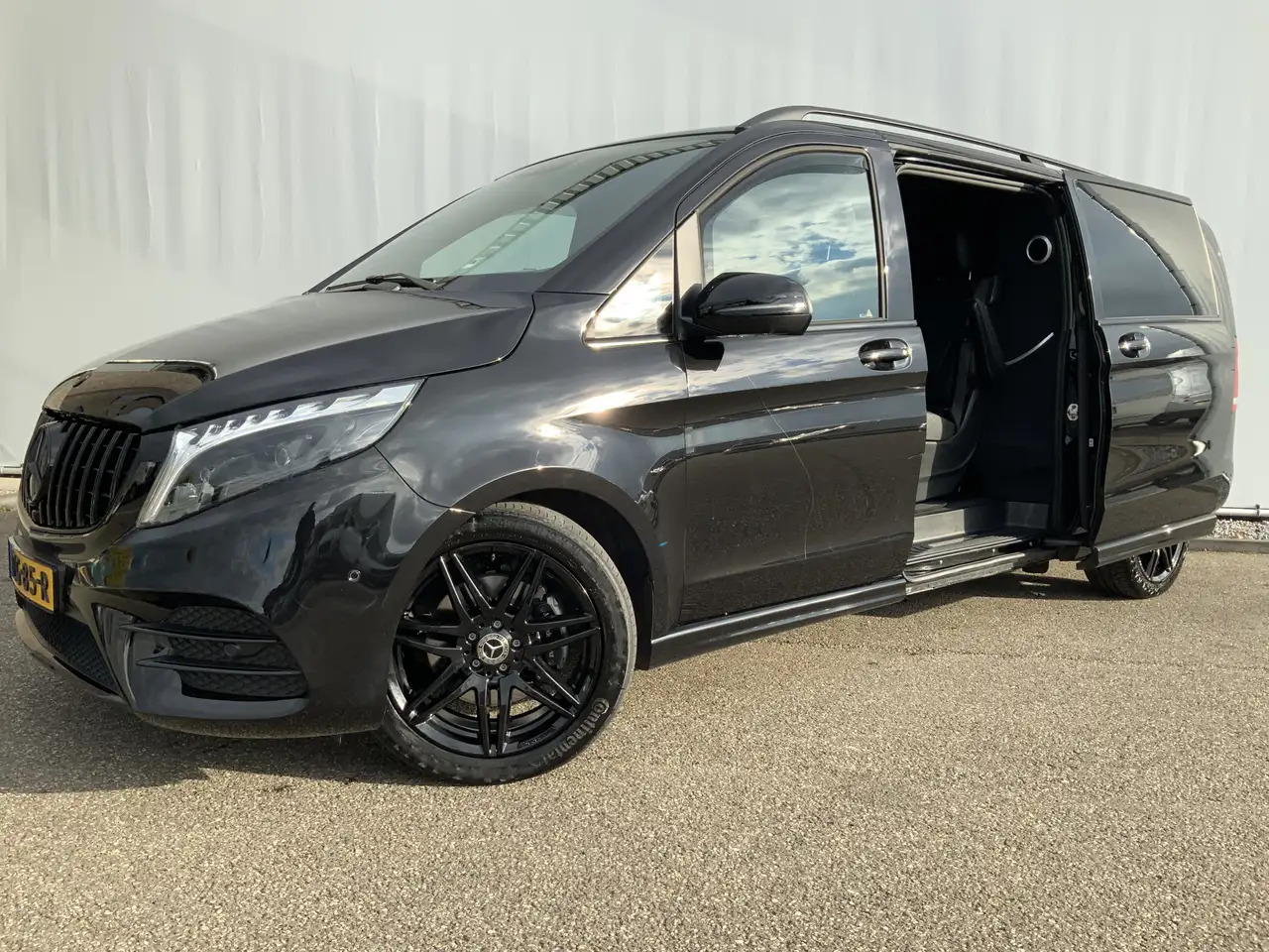 Mercedes-Benz V 300 300d Extra Lang Dub Cab Autom. Avantgarde Edition - Kita technika: foto 2 Mercedes-Benz V 300 300d Extra Lang Dub Cab Autom. Avantgarde Edition - Kita technika: foto 2