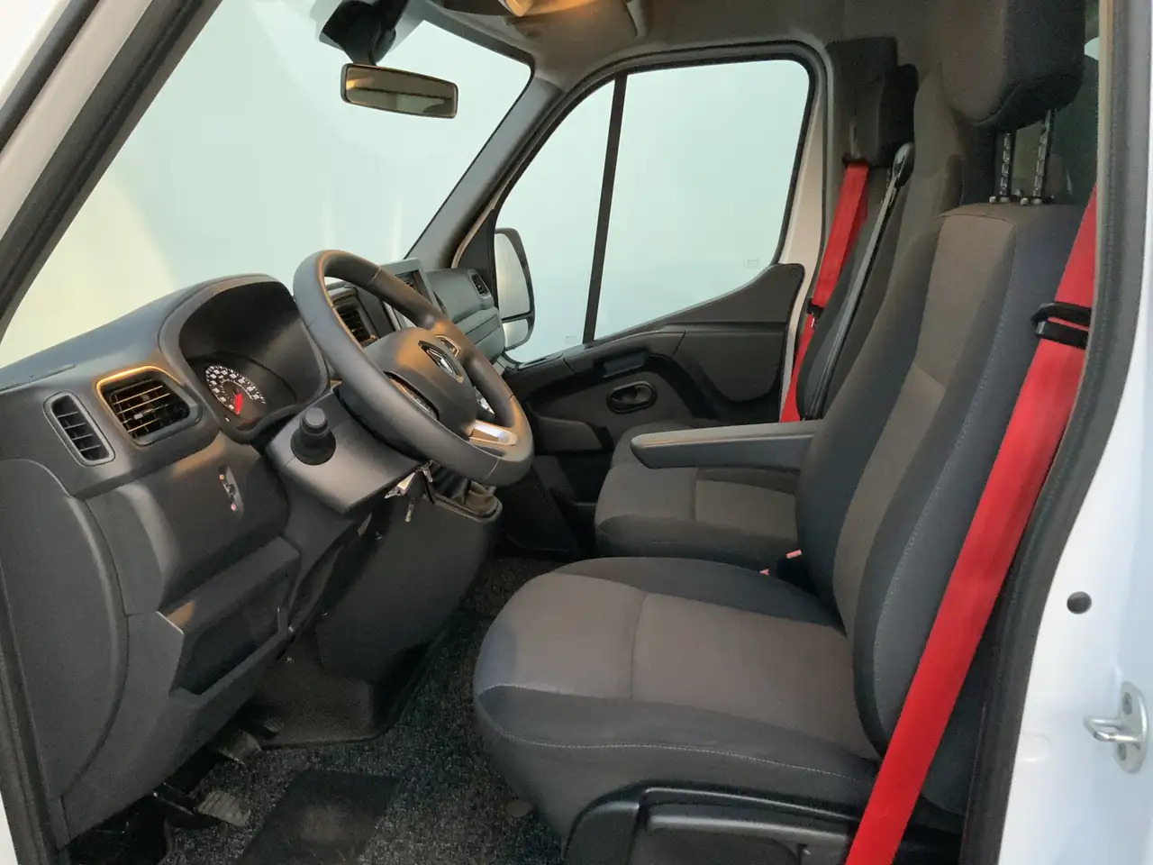 Renault Master T35 2.3 dCi 145 L3 Meubelbak&Klep Zijdeur Airco Cr - Kita technika: foto 4 Renault Master T35 2.3 dCi 145 L3 Meubelbak&Klep Zijdeur Airco Cr - Kita technika: foto 4