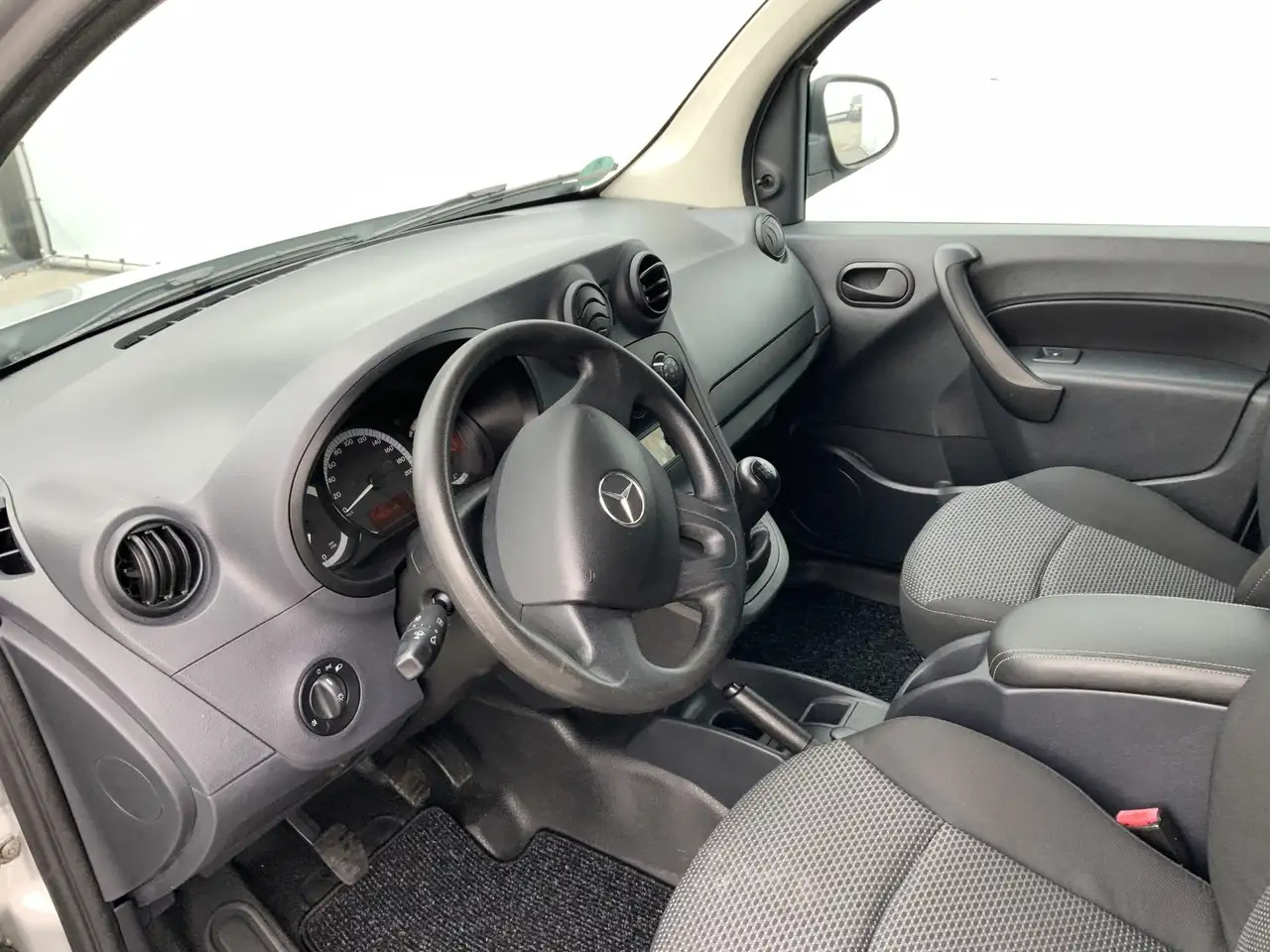 Mercedes-Benz Citan 109 CDI BlueEFFICIENCY Business Ambition Airco Tre - Mažas furgonas: foto 5 Mercedes-Benz Citan 109 CDI BlueEFFICIENCY Business Ambition Airco Tre - Mažas furgonas: foto 5