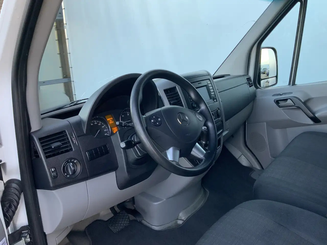 Mercedes-Benz Sprinter 313 CDI 366 Autom.navi. Cruise Airco 3 Zits Trekha - Krovininis mikroautobusas: foto 5 Mercedes-Benz Sprinter 313 CDI 366 Autom.navi. Cruise Airco 3 Zits Trekha - Krovininis mikroautobusas: foto 5