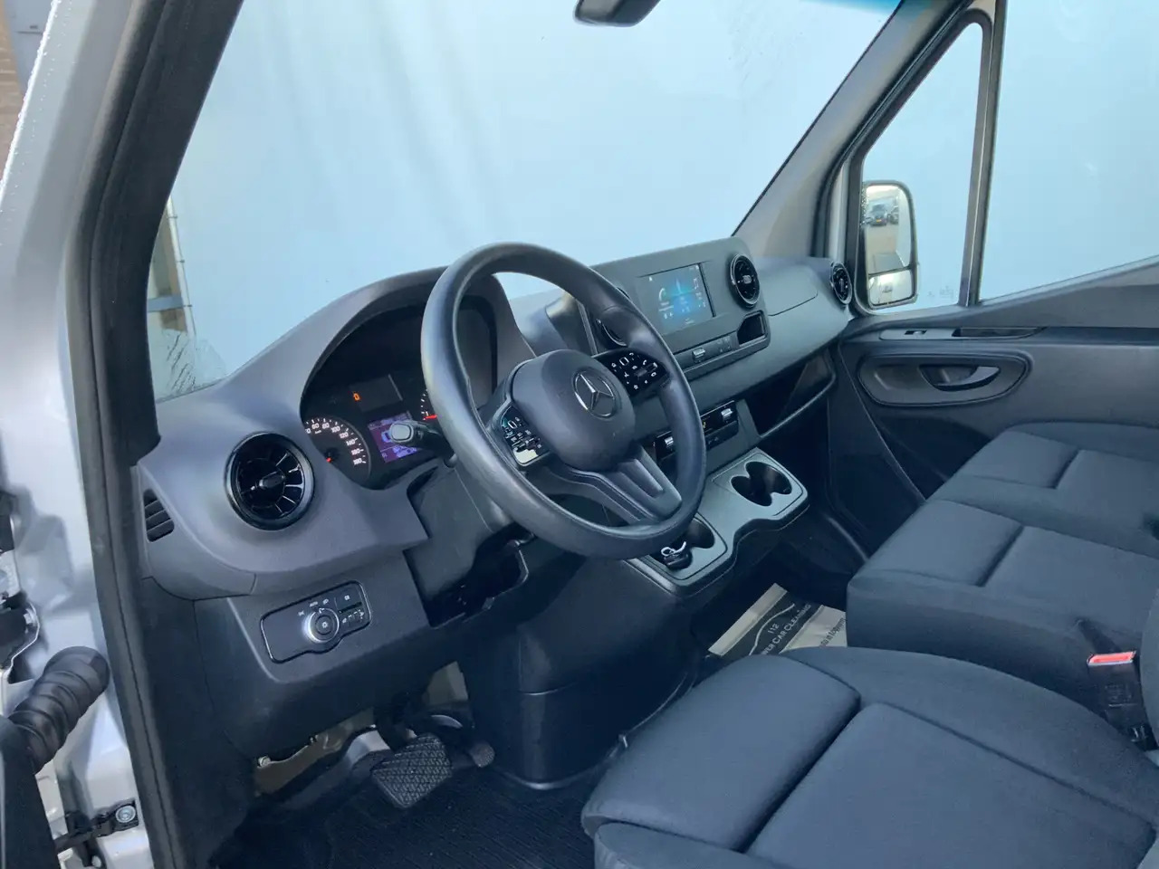 Mercedes-Benz Sprinter 315 1.9 CDI L2H2 Automaat 3 Zits Airco Navi Camera - Krovininis mikroautobusas: foto 5 Mercedes-Benz Sprinter 315 1.9 CDI L2H2 Automaat 3 Zits Airco Navi Camera - Krovininis mikroautobusas: foto 5