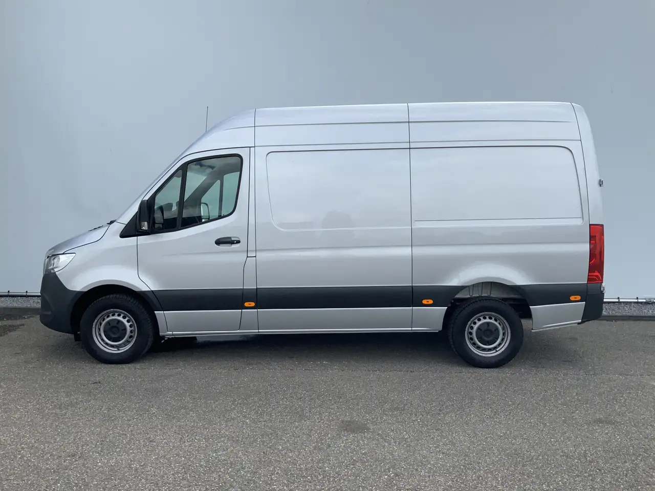 Mercedes-Benz Sprinter 315 1.9 CDI L2H2 Automaat 3 Zits Airco Navi Camera - Krovininis mikroautobusas: foto 2 Mercedes-Benz Sprinter 315 1.9 CDI L2H2 Automaat 3 Zits Airco Navi Camera - Krovininis mikroautobusas: foto 2