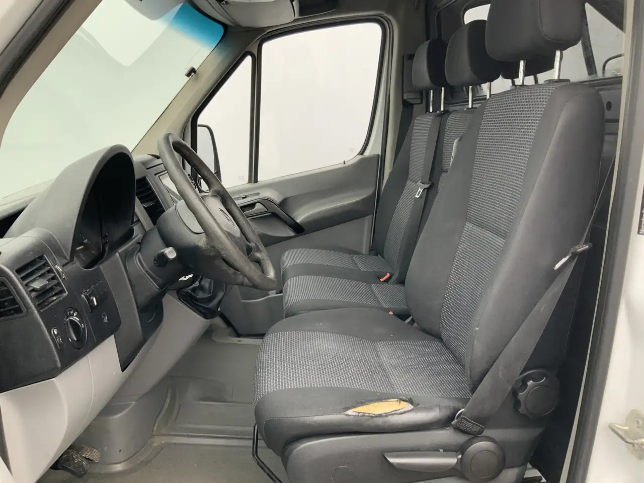 Mercedes-Benz Sprinter 316 2.2 CDI 366 L2H2 Airco Camera 3 Zits Side Bar - Krovininis mikroautobusas: foto 4 Mercedes-Benz Sprinter 316 2.2 CDI 366 L2H2 Airco Camera 3 Zits Side Bar - Krovininis mikroautobusas: foto 4