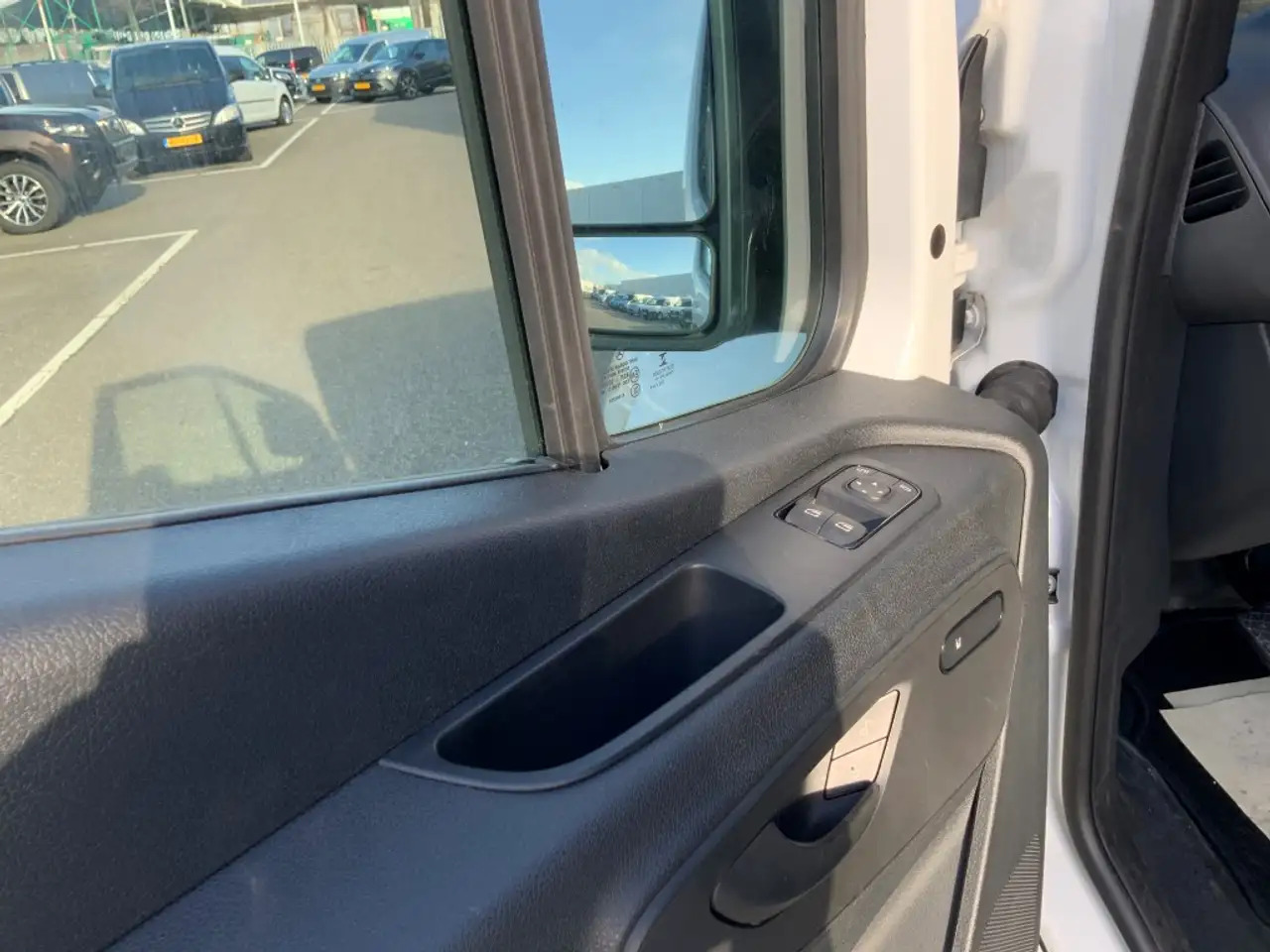 Krovininis mikroautobusas Mercedes-Benz Sprinter E-Sprinter NIEUW !!! L2H2 55 kWh Airco 3 Zits Opst: foto 8