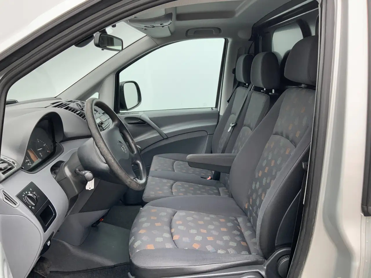 Mercedes-Benz Vito 111 CDI 320 Lang HD Amigo Koel Vries Werkt 100% 3 - Furgonas šaldytuvas: foto 5 Mercedes-Benz Vito 111 CDI 320 Lang HD Amigo Koel Vries Werkt 100% 3 - Furgonas šaldytuvas: foto 5