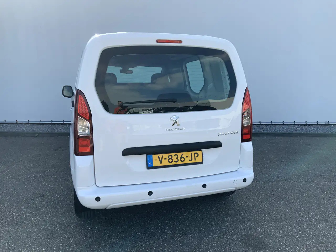 Peugeot Partner 122 1.6 BlueHDi Automaat hapert !!!100 L1 Premium - Mažas furgonas: foto 2 Peugeot Partner 122 1.6 BlueHDi Automaat hapert !!!100 L1 Premium - Mažas furgonas: foto 2