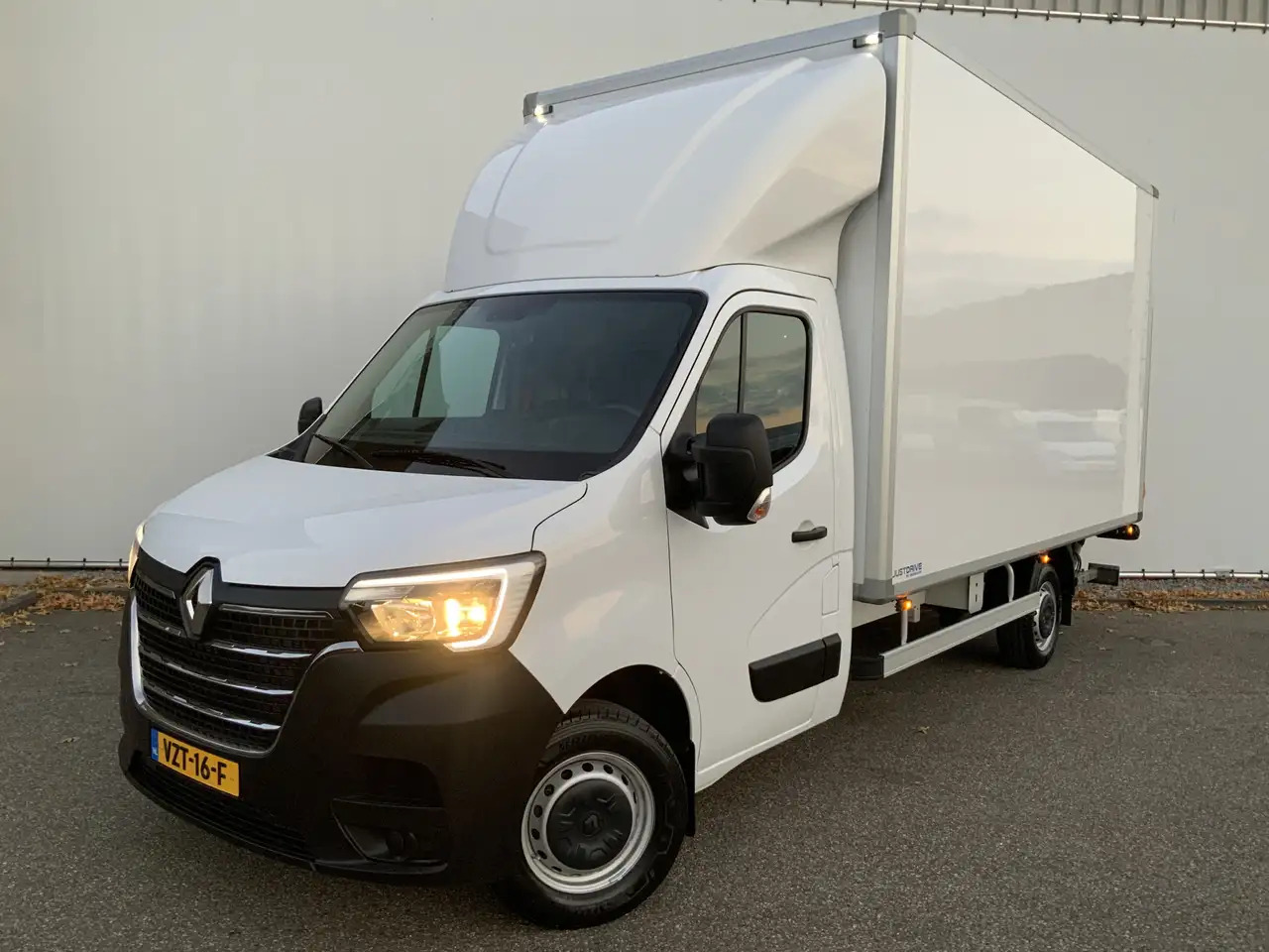 Renault Master T35 2.3 dCi 145 L3 Meubelbak&Klep Zijdeur Airco Cr - Furgonas su krovinių dėže: foto 1 Renault Master T35 2.3 dCi 145 L3 Meubelbak&Klep Zijdeur Airco Cr - Furgonas su krovinių dėže: foto 1