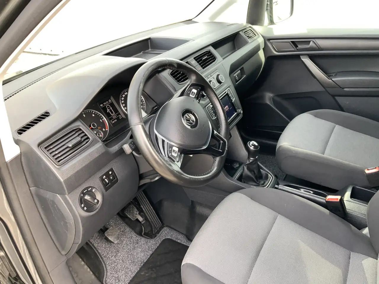 Volkswagen Caddy 2.0 TDI L2H1 BMT Maxi Exclusive Edtion Airco Navi - Mažas furgonas: foto 5 Volkswagen Caddy 2.0 TDI L2H1 BMT Maxi Exclusive Edtion Airco Navi - Mažas furgonas: foto 5