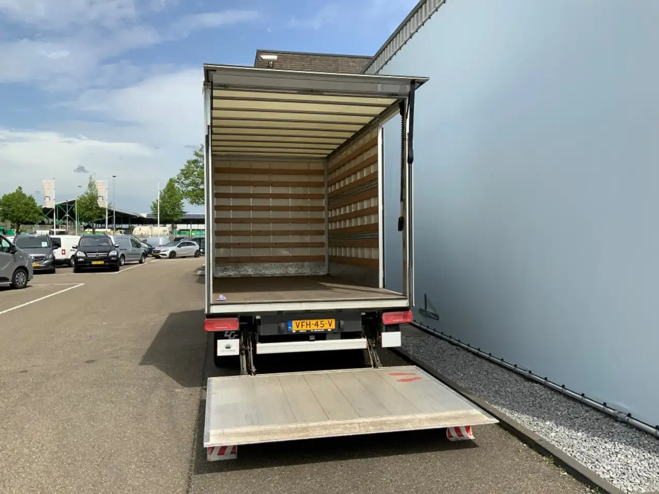 Furgonas su krovinių dėže Volkswagen Crafter 35 2.0 TDI L4 Meubelbak & Lift Automaat Airco Crui: foto 16