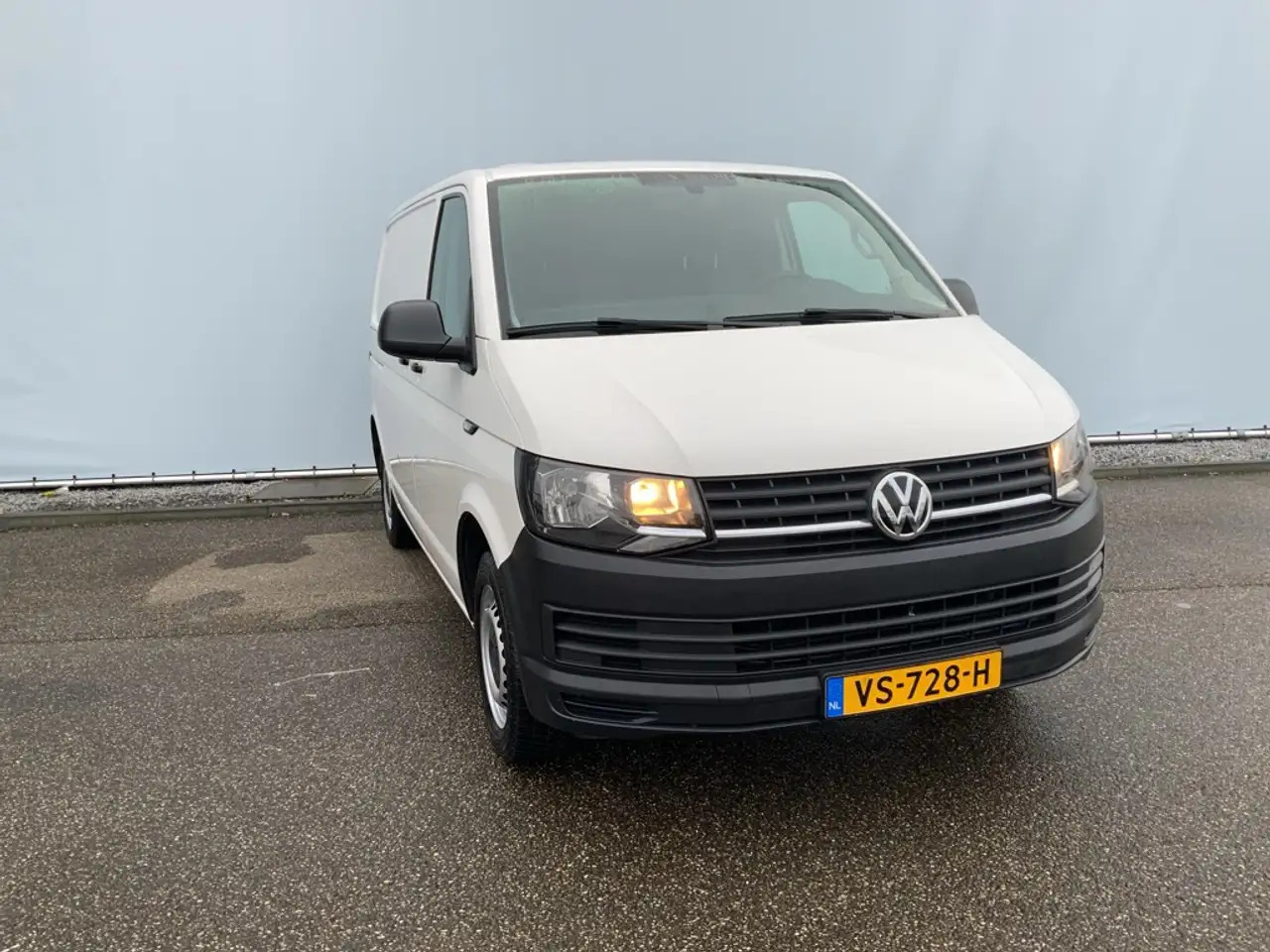 Volkswagen T6 Transporter 2.0 TDI L1H1 Comfortline Airco Navi Trekhaak 2200 - Krovininis mikroautobusas: foto 3 Volkswagen T6 Transporter 2.0 TDI L1H1 Comfortline Airco Navi Trekhaak 2200 - Krovininis mikroautobusas: foto 3