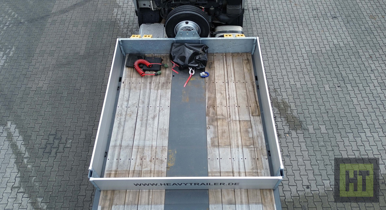 Faymonville MAX Trailer 3-Achs-Semi mit hydr. Ladeboden und hydr. Ramen - Žemo profilio platforma puspriekabė: foto 2 Faymonville MAX Trailer 3-Achs-Semi mit hydr. Ladeboden und hydr. Ramen - Žemo profilio platforma puspriekabė: foto 2