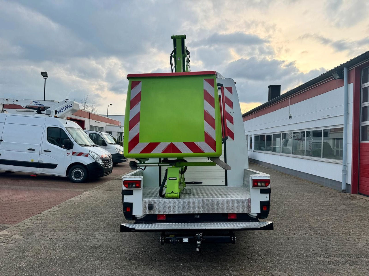 Iveco Daily 70C15 Steiger France Elevateur 172 TPFcc - Autobokštelio: foto 5 Iveco Daily 70C15 Steiger France Elevateur 172 TPFcc - Autobokštelio: foto 5