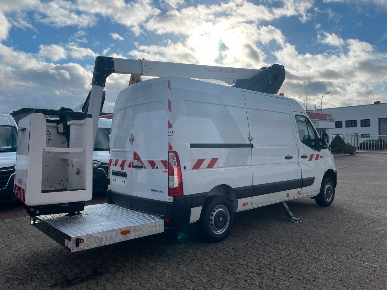 Renault Master Hubarbeitsbühne 2 Personen Korb bis 200kg - Autobokštelio: foto 4 Renault Master Hubarbeitsbühne 2 Personen Korb bis 200kg - Autobokštelio: foto 4