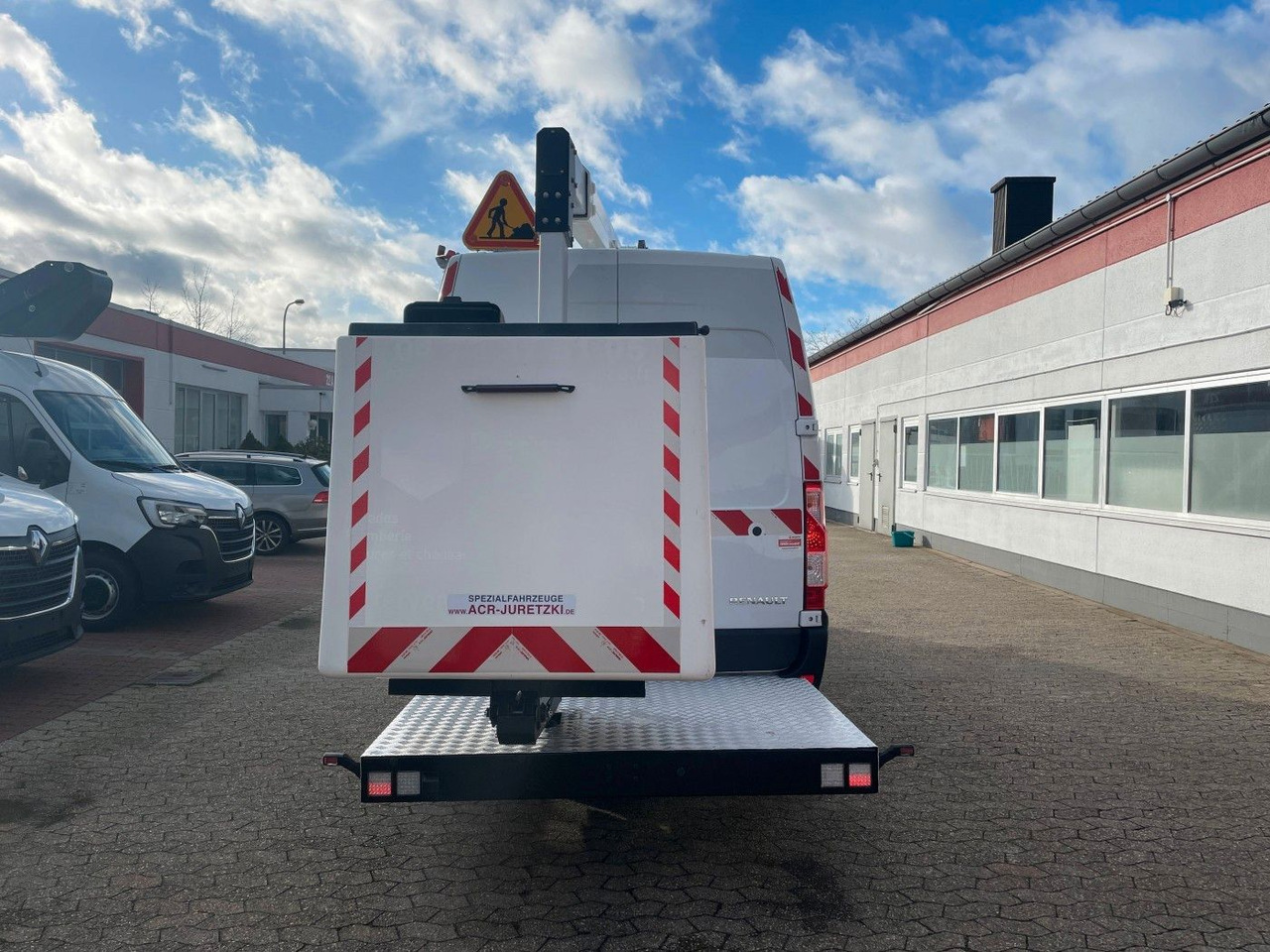 Renault Master Hubarbeitsbühne 2 Personen Korb bis 200kg - Autobokštelio: foto 5 Renault Master Hubarbeitsbühne 2 Personen Korb bis 200kg - Autobokštelio: foto 5