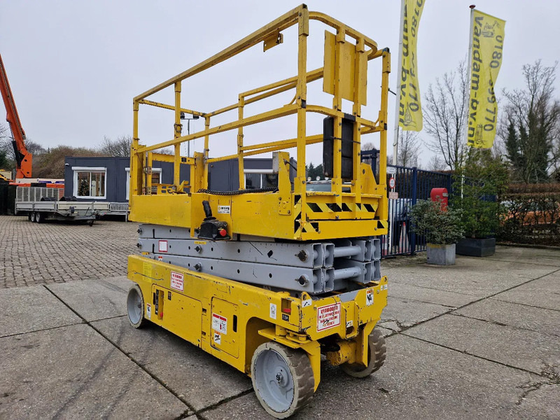 Genie GS2032 elektrisch werkhoogte 8m. met keuring - Žirklinis keltuvas: foto 3 Genie GS2032 elektrisch werkhoogte 8m. met keuring - Žirklinis keltuvas: foto 3