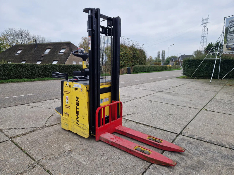 Hyster S1.5S elektrische stapelaar hefhoogte 3.17m. - Keltuvas: foto 2 Hyster S1.5S elektrische stapelaar hefhoogte 3.17m. - Keltuvas: foto 2