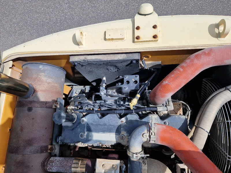 Ratinis ekskavatorius Hyundai Robex 140W-9 met airco: foto 15