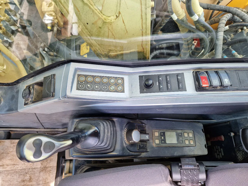 Ratinis ekskavatorius Hyundai Robex 140W-9 met airco: foto 9