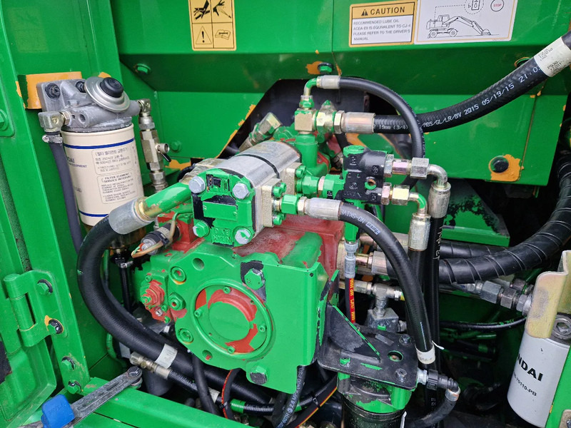 Hyundai Robex 160W-9A met 6-cilinder Cummins motor - Ratinis ekskavatorius: foto 4 Hyundai Robex 160W-9A met 6-cilinder Cummins motor - Ratinis ekskavatorius: foto 4