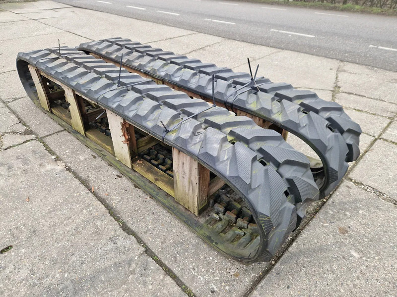 Komatsu nieuwe tracks t.b.v. PC75 tot PC88 - Vikšrai - Sunkvežimis: foto 4 Komatsu nieuwe tracks t.b.v. PC75 tot PC88 - Vikšrai - Sunkvežimis: foto 4