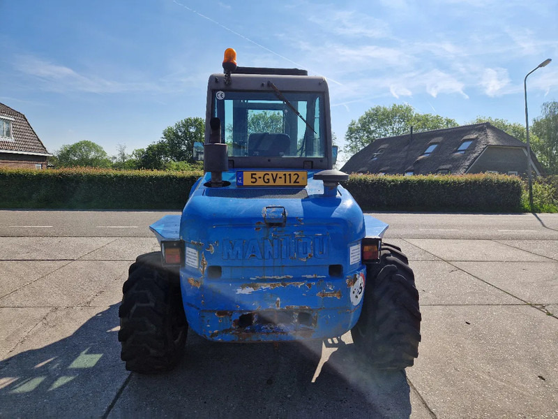 Manitou M50-4, 4X4 ruwterreinheftruck - Krautuvas-visureigis: foto 4 Manitou M50-4, 4X4 ruwterreinheftruck - Krautuvas-visureigis: foto 4