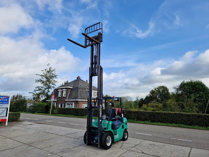 Maximal Nissan Zhejiang 2.5 ton LPG LOW HOURS - Dujinis krautuvas: foto 1 Maximal Nissan Zhejiang 2.5 ton LPG LOW HOURS - Dujinis krautuvas: foto 1