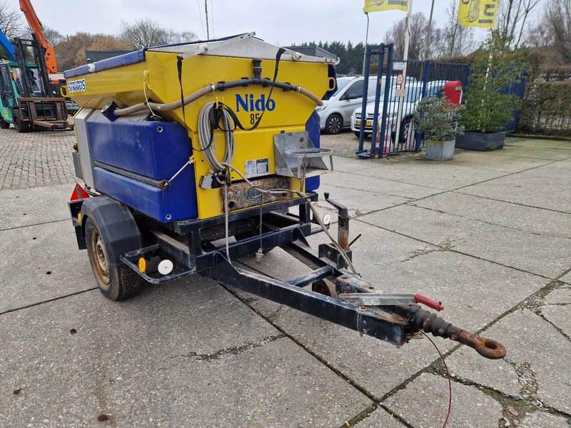 NIDO Stratos B08-15 nat zoutstrooier aanhanger - Smėlio/ Druskos barstytuvas: foto 4 NIDO Stratos B08-15 nat zoutstrooier aanhanger - Smėlio/ Druskos barstytuvas: foto 4