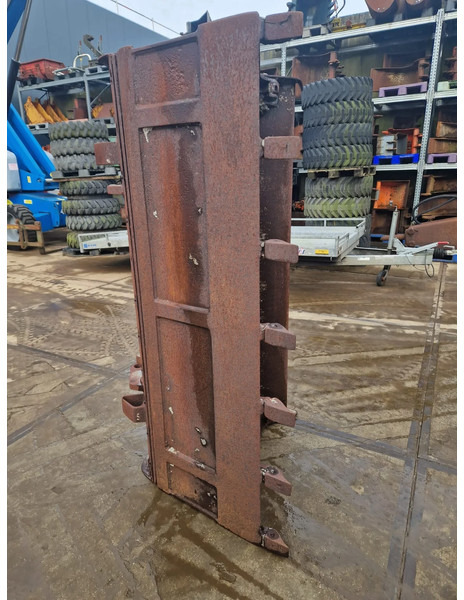 Onbekend 4in1-bak/klapbak met tanden - Kaušas - Statybinė technika: foto 2 Onbekend 4in1-bak/klapbak met tanden - Kaušas - Statybinė technika: foto 2