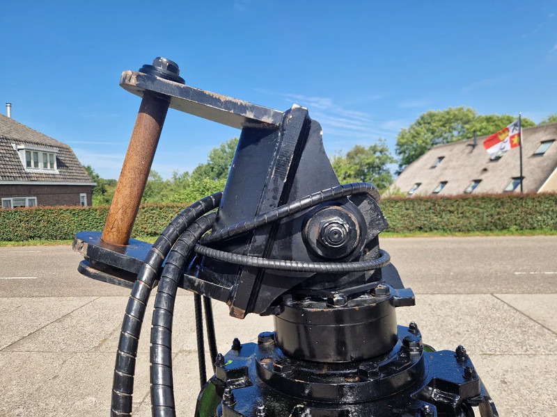 Rozzi 6-schalen roterend en knijpend - Greiferis: foto 4 Rozzi 6-schalen roterend en knijpend - Greiferis: foto 4