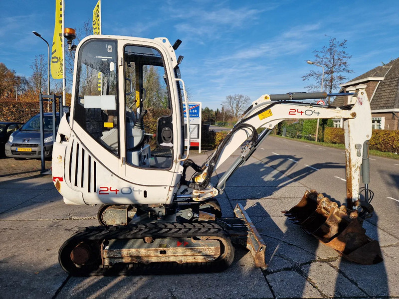 WACKER NEUSON 2404RD kan op een helling draaien - Mini ekskavatorius: foto 3 WACKER NEUSON 2404RD kan op een helling draaien - Mini ekskavatorius: foto 3