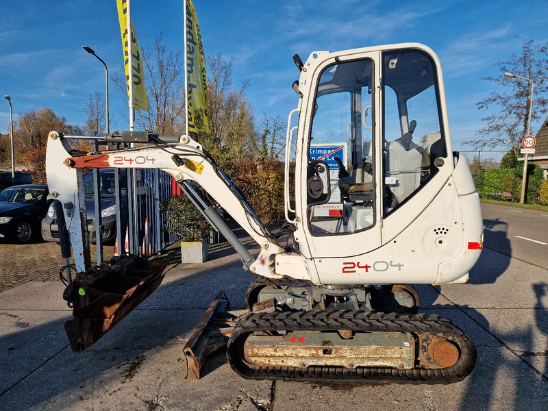 WACKER NEUSON 2404RD kan op een helling draaien - Mini ekskavatorius: foto 2 WACKER NEUSON 2404RD kan op een helling draaien - Mini ekskavatorius: foto 2