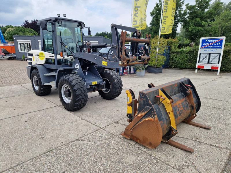 Yanmar TL80 / Terex TL80 / Schaeff TL80 very low hours! - Ratinis krautuvas: foto 2 Yanmar TL80 / Terex TL80 / Schaeff TL80 very low hours! - Ratinis krautuvas: foto 2