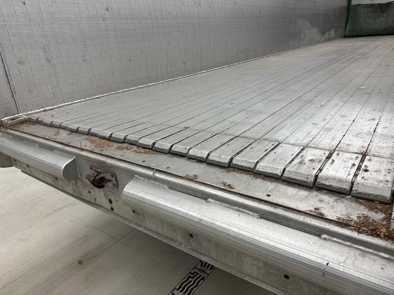 Su slankiojanciomis grindimis puspriekabė Benalu Walking Floor 92 cub: foto 7