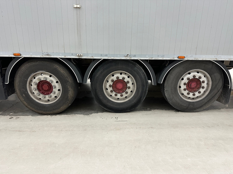 Su slankiojanciomis grindimis puspriekabė Benalu Walking Floor 92 cub: foto 11