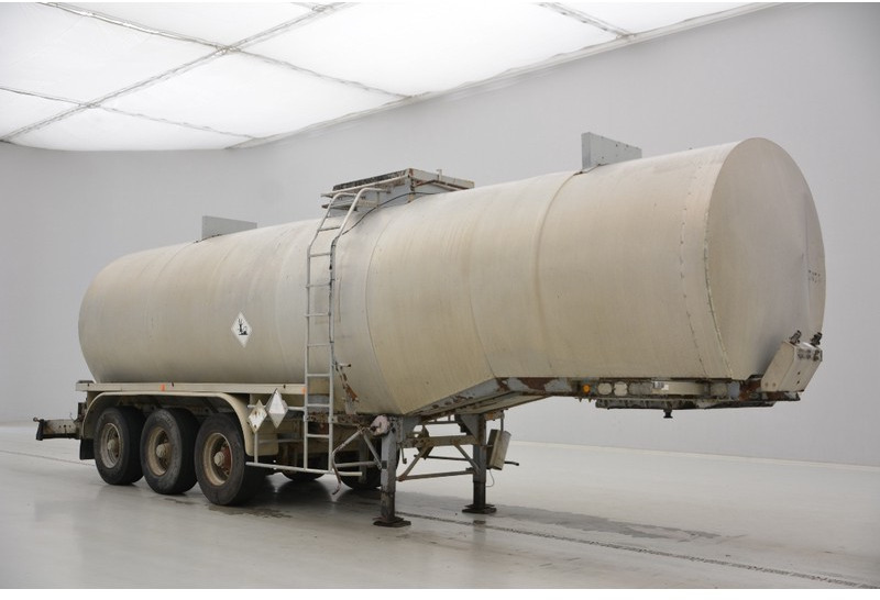 Fruehauf Bitumen tank trailer - Puspriekabė cisterna: foto 2 Fruehauf Bitumen tank trailer - Puspriekabė cisterna: foto 2
