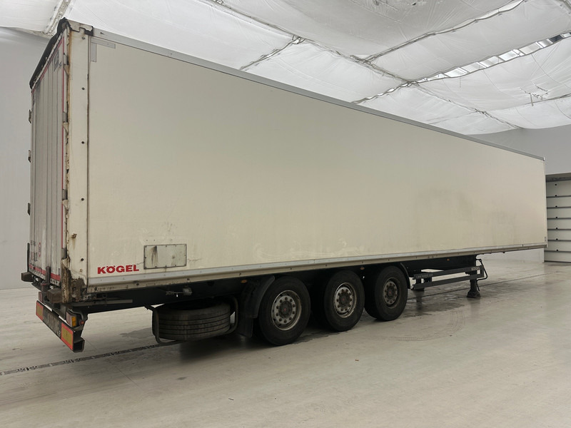 Kögel KOFFER - Furgonas puspriekabė: foto 5 Kögel KOFFER - Furgonas puspriekabė: foto 5
