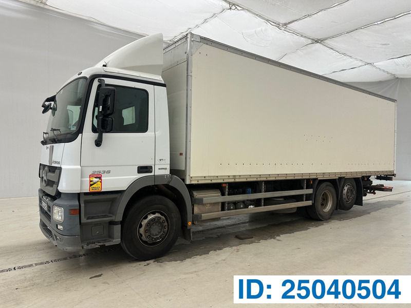Mercedes-Benz Actros 2536 - 6x2 - Furgonas sunkvežimis: foto 1 Mercedes-Benz Actros 2536 - 6x2 - Furgonas sunkvežimis: foto 1
