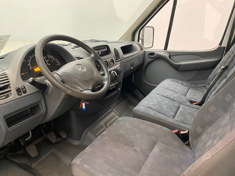 Interior photo 1: Krovininis mikroautobusas Mercedes-Benz Sprinter 311 CDi**