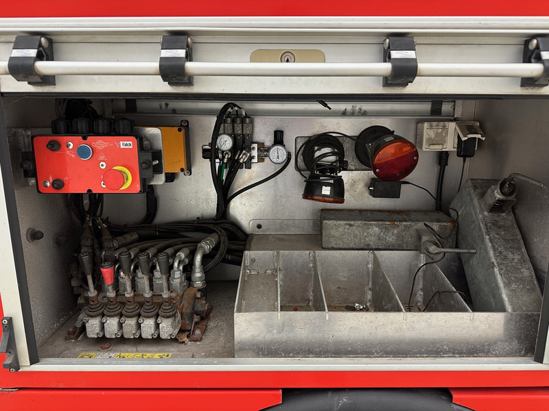 Autovežis sunkvežimis Renault D7.5: foto 6 Autovežis sunkvežimis Renault D7.5: foto 6