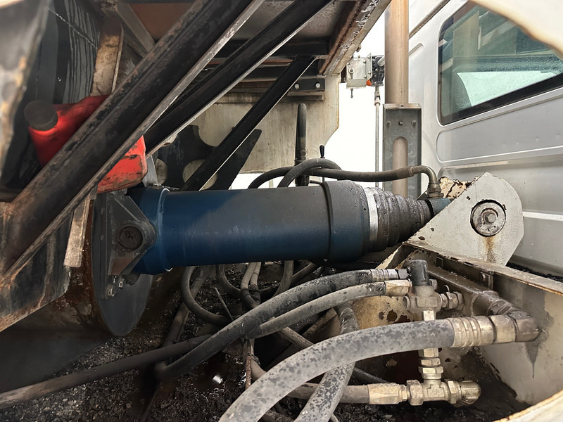 Renault Premium 370 - Savivartis sunkvežimis: foto 4 Renault Premium 370 - Savivartis sunkvežimis: foto 4