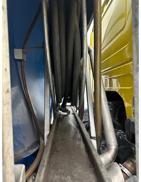 Scania P230 - Autocisterna: foto 5 Scania P230 - Autocisterna: foto 5