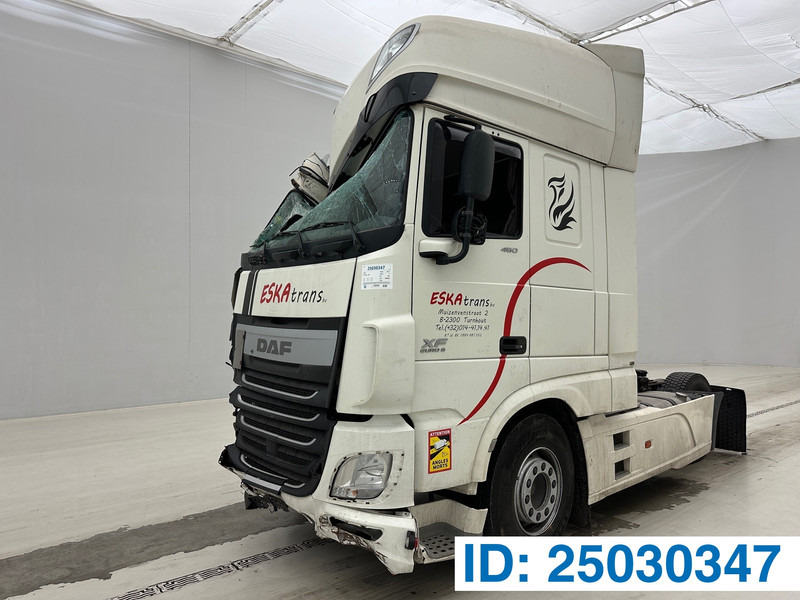 DAF XF 460 Super Space Cab - Vilkikas: foto 1 DAF XF 460 Super Space Cab - Vilkikas: foto 1
