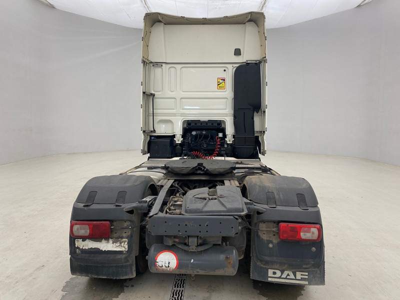 DAF XF106.460 Super Space Cab - Vilkikas: foto 5 DAF XF106.460 Super Space Cab - Vilkikas: foto 5